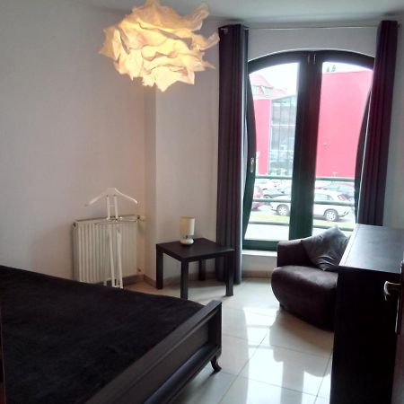 Apartamenty Krzywe Okna Зелена Гура Екстер'єр фото