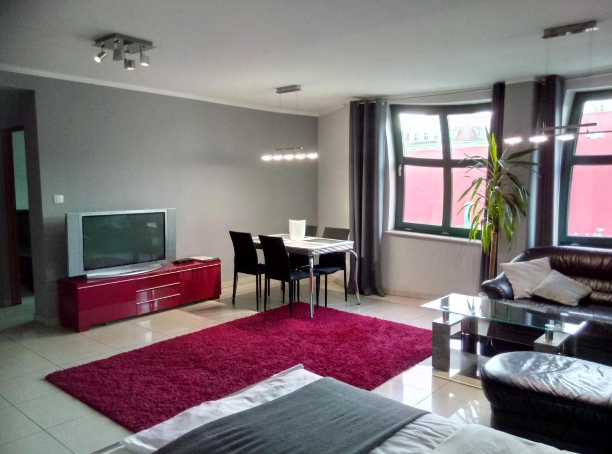 Apartamenty Krzywe Okna Зелена Гура Екстер'єр фото