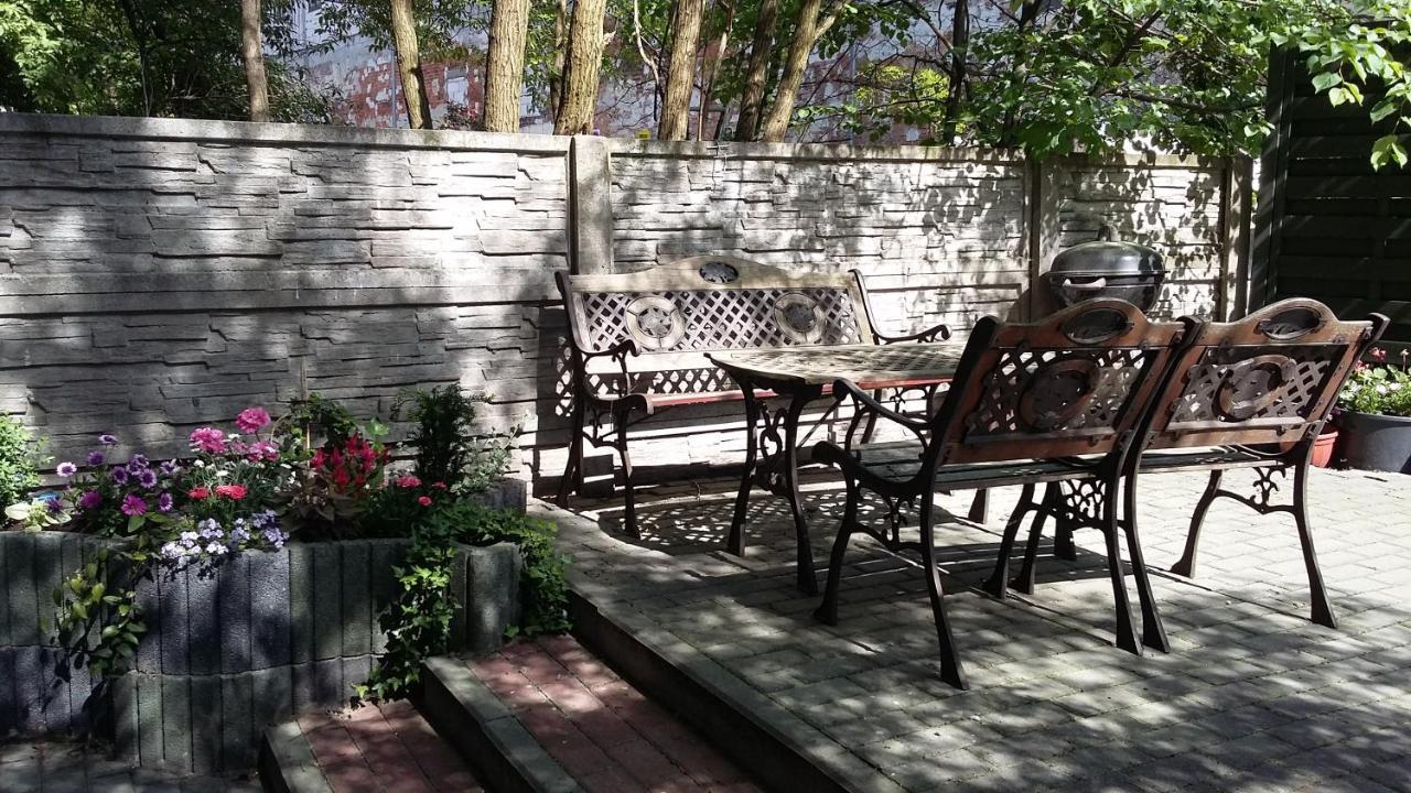 Apartamenty Krzywe Okna Зелена Гура Екстер'єр фото